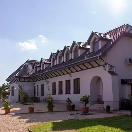 Hotel apartamentowy Reneszansz Vendeghaz Debreczyn